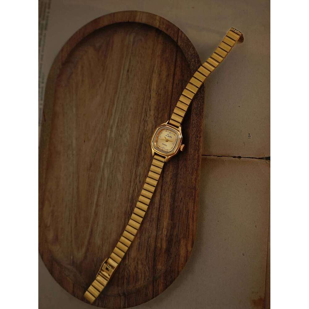 1 New French-Style Vintage Exquisite Gold Square Small Dial , Fashionable, Simple, Elegant, Luxurious, Compact, Waterproof, Stainless Steel Strap, Cla