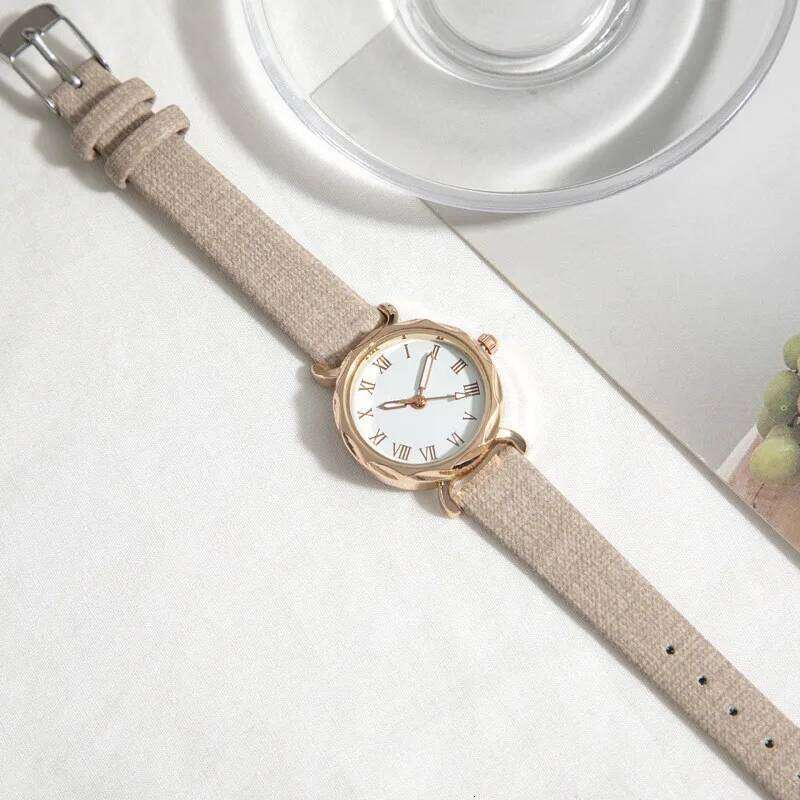 Elegant Women's Rhombus Quartz | Roman Dial & Trendy Leather Band - Ideal for College Wear H260228