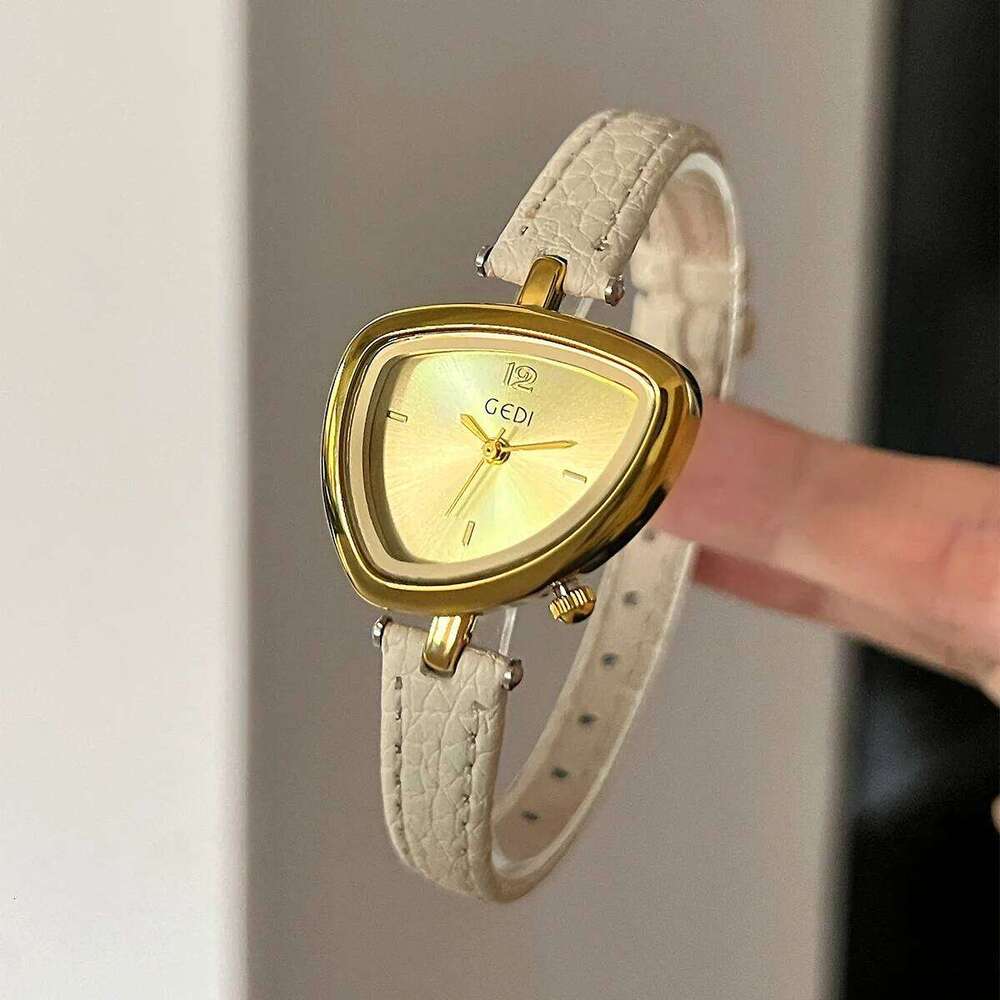 2026New Ladies Versatile Irregular Triangle Dial Design Simple Waterproof High Beauty Women's Fashion Quartz Clock es H260228