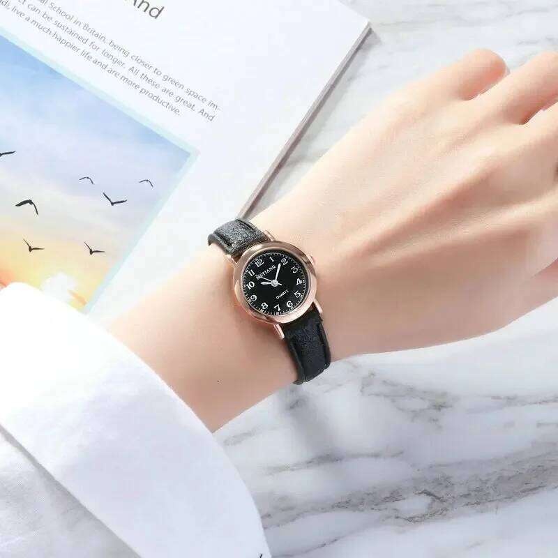 Simple and Cute Small Strap Dial Couple Women Exquisite Retro Leather Quartz Wirst Fashion Clock San Martin Store H260228