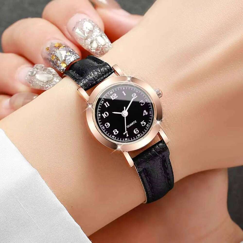 Fashion Small Dial Women es Casual Leather Strap Analog Quartz Wrist Girls ClockWithout Box H260228