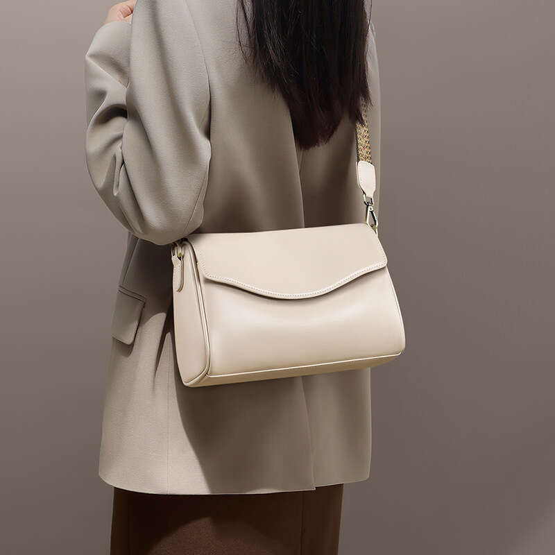 Luxury Shoulder Bags Totes Hobo Autumn Winter New Crossbody Large Capacity Versatile High End Feel Women S Single Pillow Tote Bag SENYY