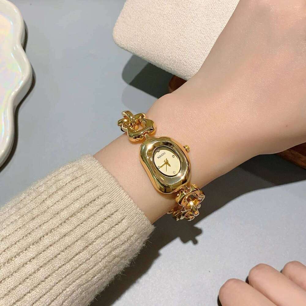 Women Creative Chain es Top Brand Gold Fashion Ladies Wristes High-end Women's Quartz Female Clock H260228