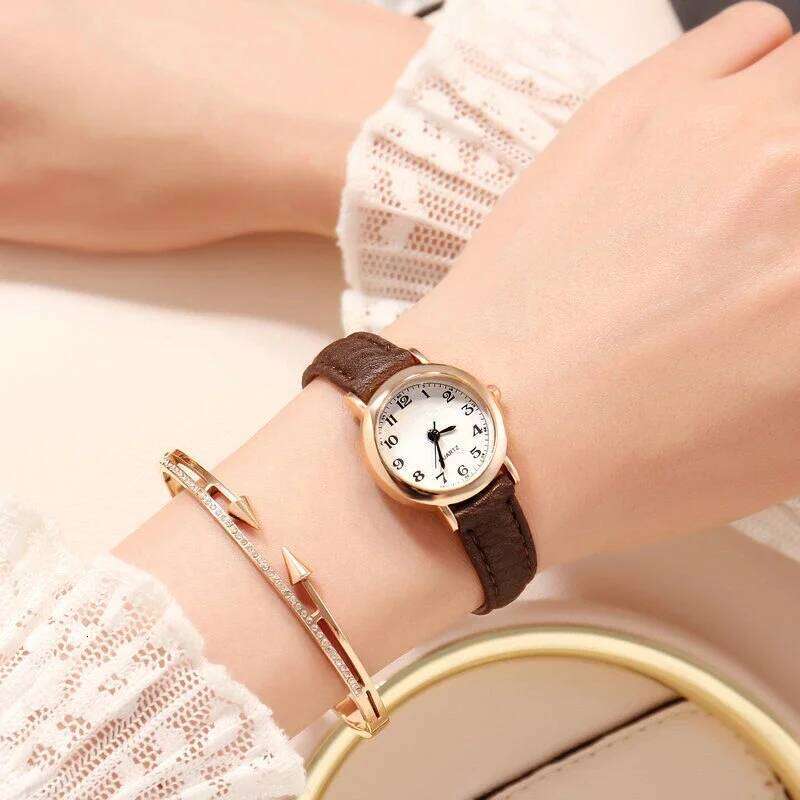 Classic Women's Casual Quartz Leather Band Strap New Round Analog Clock Wrist Designer es H260228