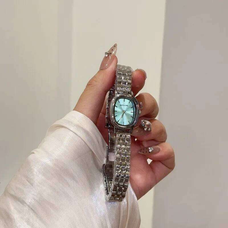 Dial Small Sugar Coated Steel Strip Student Fashion Korean Version Simple College Style Clock Relgio Feminino H260228