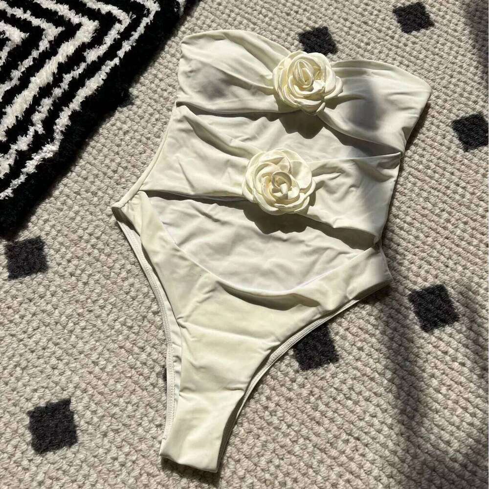 3D Flower One Piece Swimsuit for Women,2025 New High Wasit Hollow Out Bikini,strapless Backless Summer Beach Vacation Swimwear Z260301