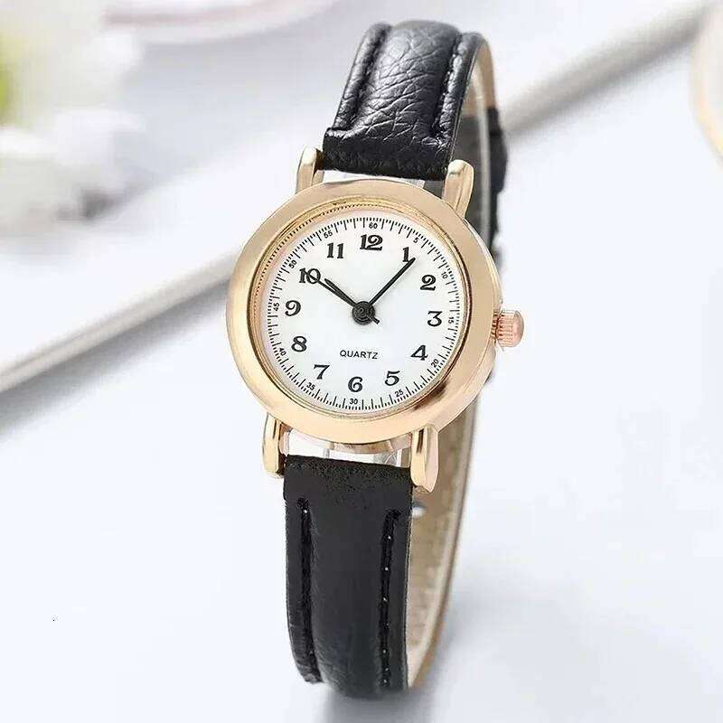 Simple and Cute Small Strap Dial Couple Women Exquisite Retro Leather Quartz Wirst Fashion Clock San Martin Store H260228