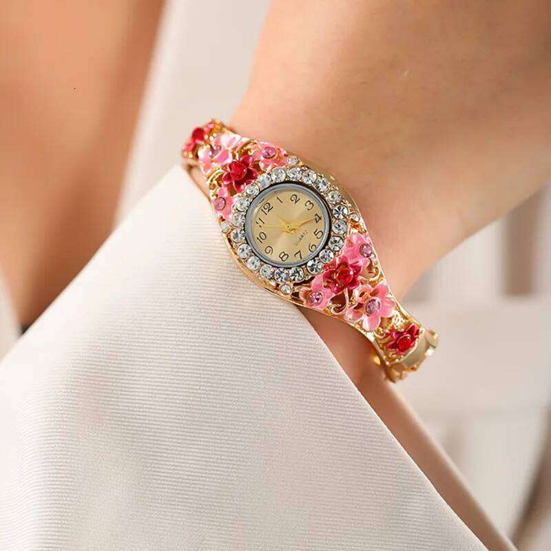 Woman es Retro Elegant Flower Diamond Stainless Steel Quartz Wristes Fashion Ladies Clock Gift montre femme H260228