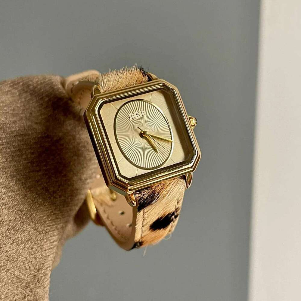 IEKE Antique Style Leopard Print Leather Strap for Women in Niche Design Delicate Quartz Light Temperament H260228