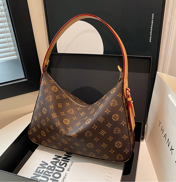 new Free Shipping Elegant Ladies' Shoulder Bag with Practical Design - Ideal for Daily Wear