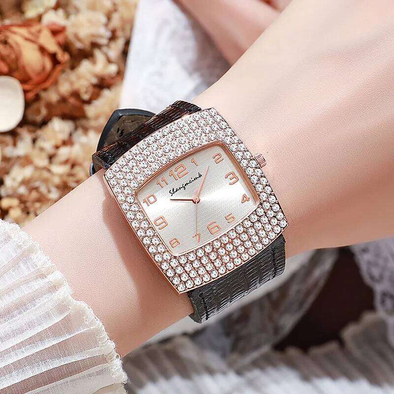 Ladies' Temperament Personality Wide Strap Quartz Fashion Wrist H260228