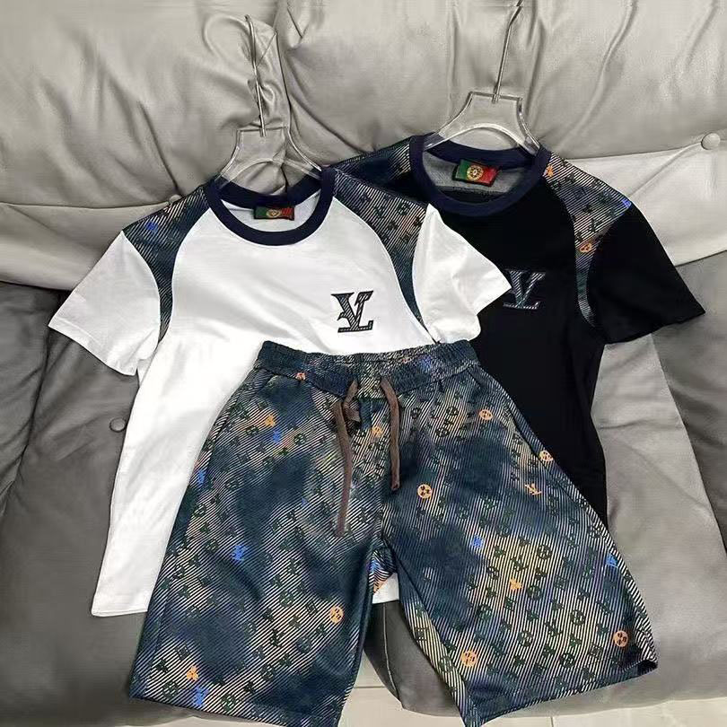 Mens Tracksuits Mens Beach luxury Designer Tracksuits Summer Suits T Shirt Seaside Holiday Shirts Shorts Sets Man Women Luxury