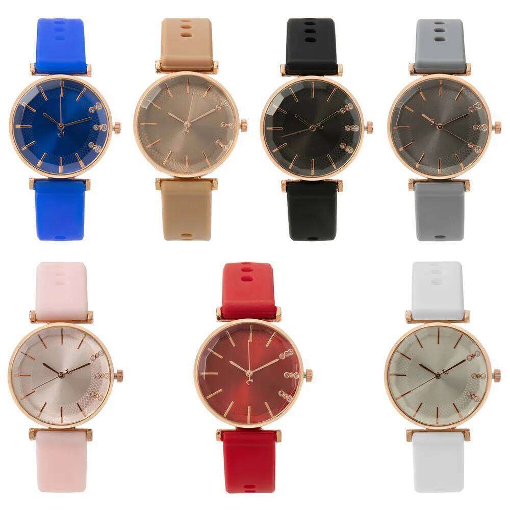 Fashion Simple With Diamonds Ladies Quartz es Hot 2025 Sports Brands Women Silicone Strap Dress Clock Gifts Wristes H260228