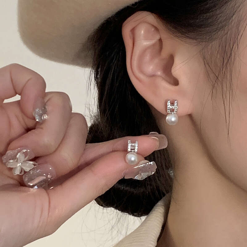 French-style H Letter Light Luxury Faux Pearl Earrings With Hollow Design