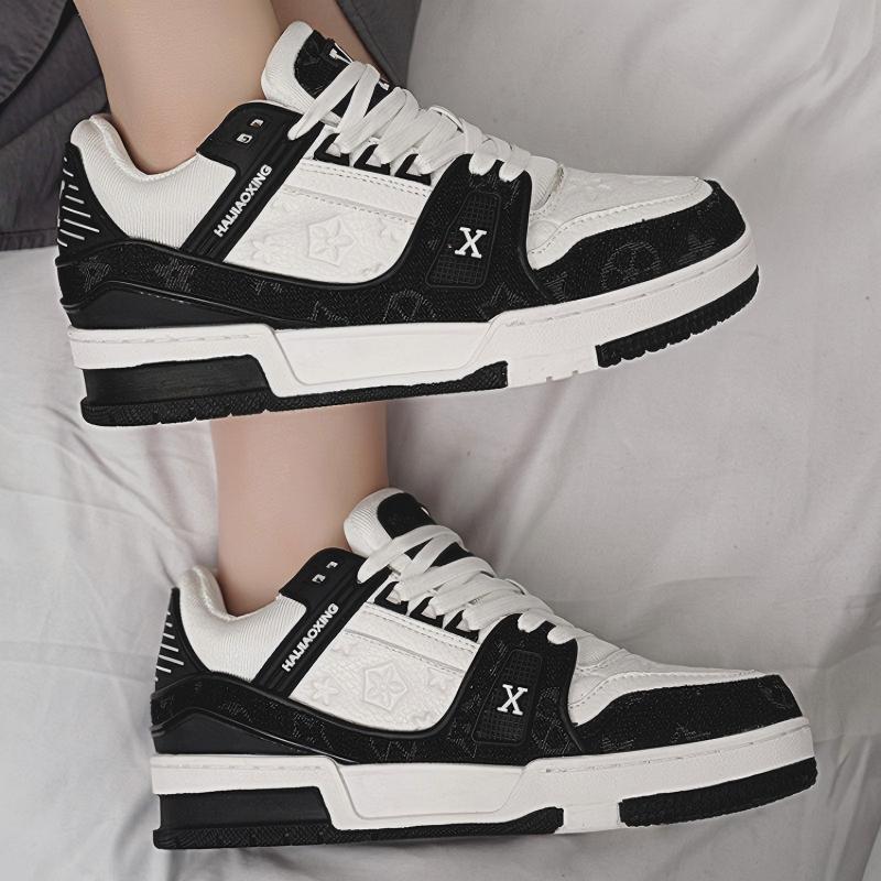 Free shipping Casual Shoes New Men Shoes 2026 Spring Trend Versatile Comfortable Sports Leisure Shoes Fashionable Breathable Board Shoes for Men black