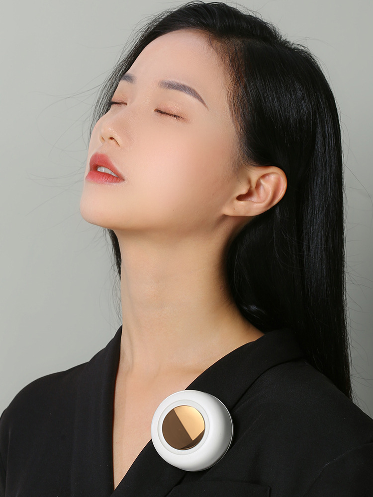 Small cyclone USB small fan clip fan clip collar hanging waist portable snap fan