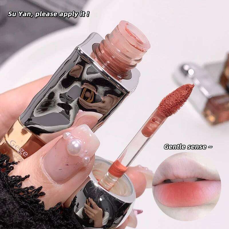 Gege bear Velvet Silky and Non-stick Advanced Color Rendering Gegebear Matte Lip Glaze H260302