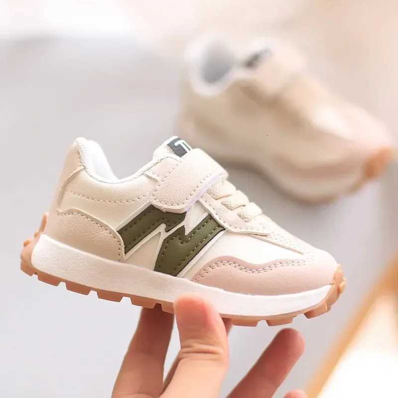 Kids Retro Running Sneakers Beige Green Hook-and-Loop Strap Lightweight Non-Slip Casual ShoesT260302