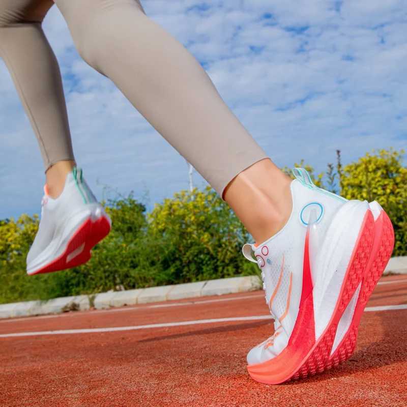 2025 Mens And Womens Professional Carbon Board Marathon Running Shoes Shock Absorption Ultra-light Stable Support Sports Shoes K260302