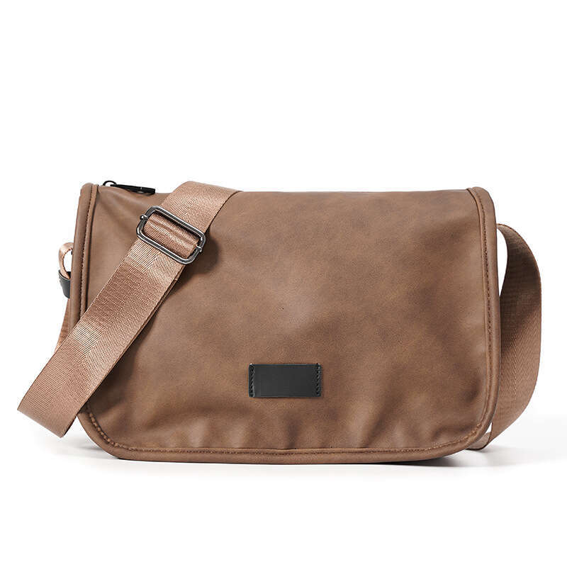 Luxury Shoulder Bags Totes In Stock Wholesale Popular Fashion Shoulder Vintage Simple Crossbody Outdoor Casual Men S Small Square Bag Messenger SENYY