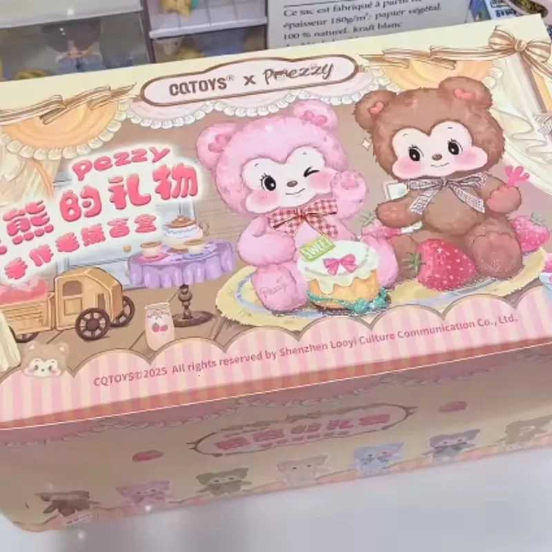 Pezzy Bear Gift Series Blind Box Cute Anime Figure Bear Mystery Box Plush Pendant Vinyl Doll Keychain Decor ToysT260302