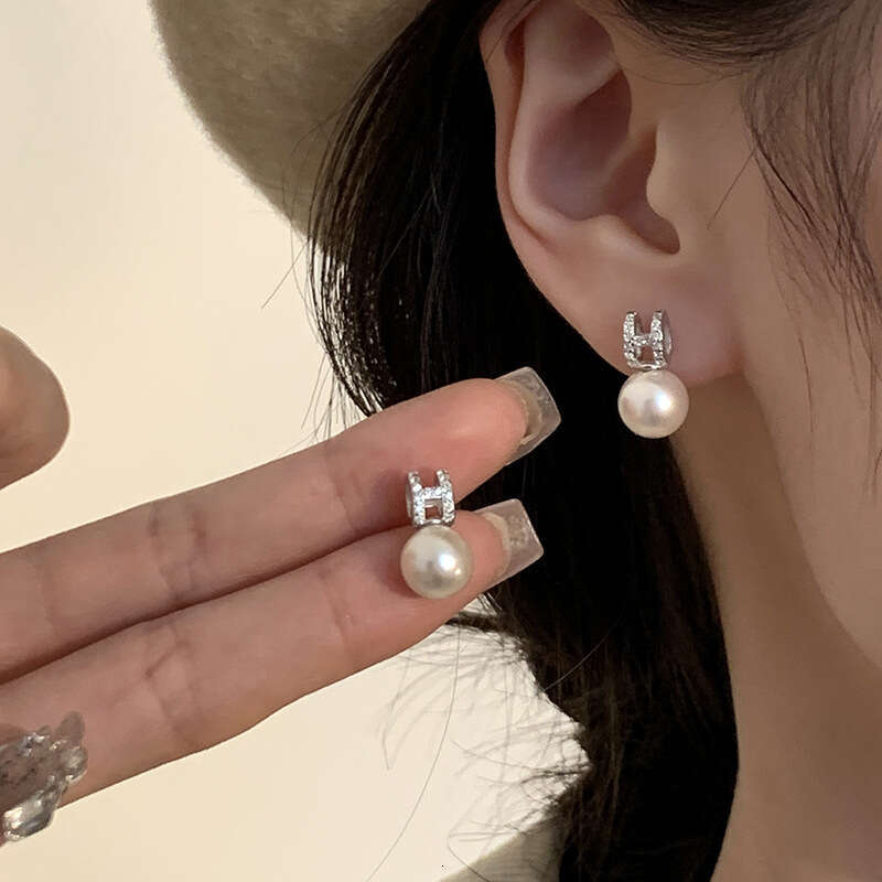 French-style H Letter Light Luxury Faux Pearl Earrings With Hollow Design