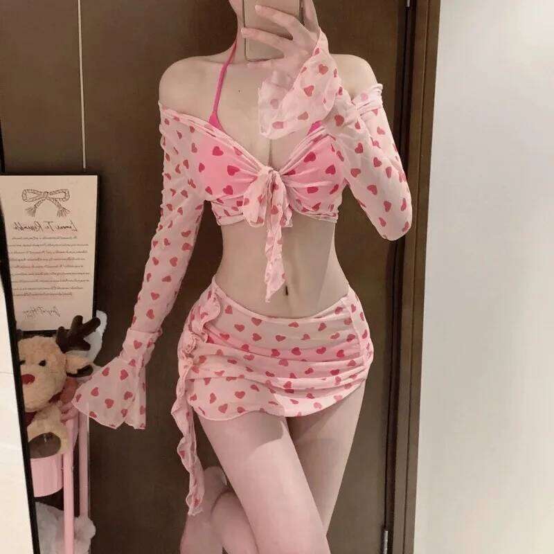 New Sexy Heart Printed Bikini Set Women Swimsuit Chic Sweet Four-Piece High Waist Female Swimwear Vacation Bathing Beachwear Z260301