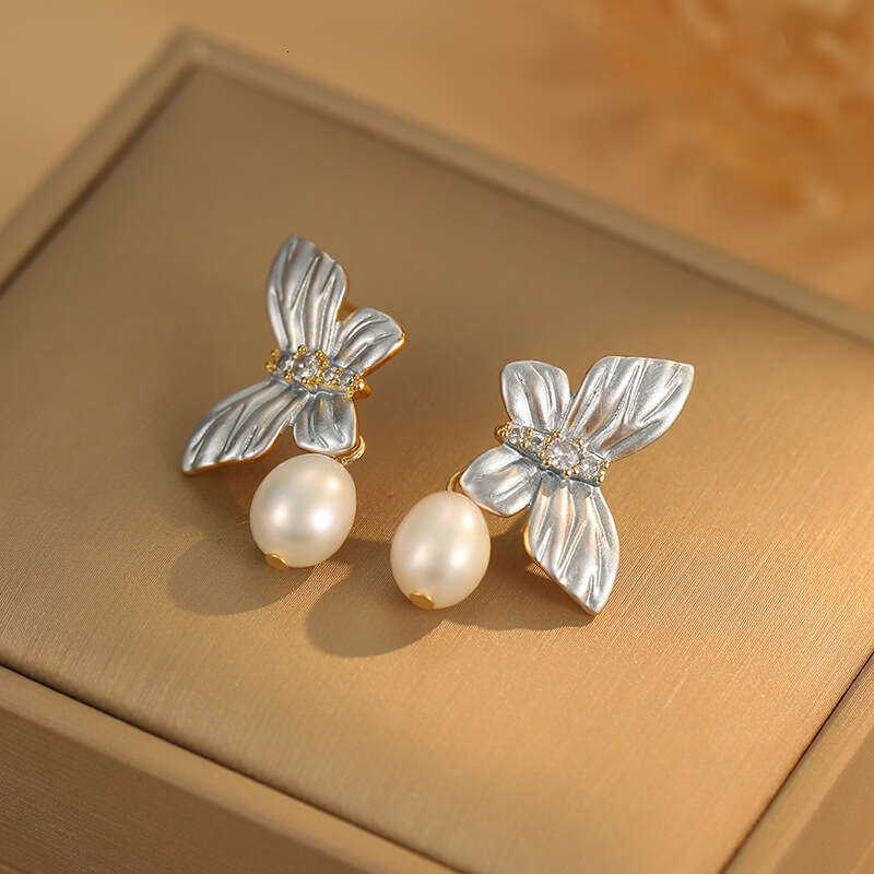 Natural Freshwater Pearl Earrings With Glazed Butterfly Design S925 Silver Stud Earrings Light Luxury Fashion Ear Accessories