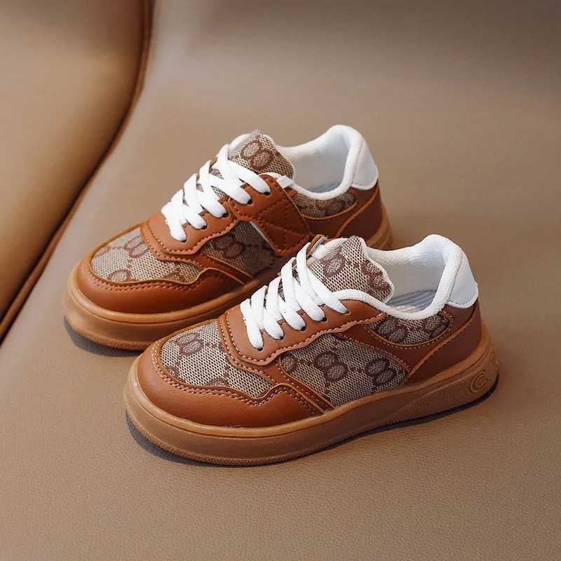 Kids Vintage Monogram Sneakers Scratch-Resistant Leather Trim Bendable Sole Versatile School ShoesT260302