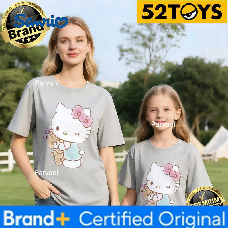 Sanrio 2026 Autumn-Winter Trending Hello Kitty Hug Bear Print 100 Cotton Parent-Child T-Shirts High Quality Loose Casual Fashion H260302