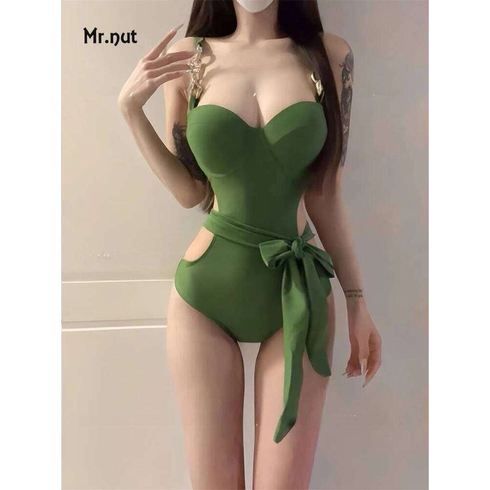 Mr. Nut 2025 Pure Desire Style One Piece for Women Red Small Chest Gathered To Show Off Thinness Spicy Girl Swimsuit Z260301