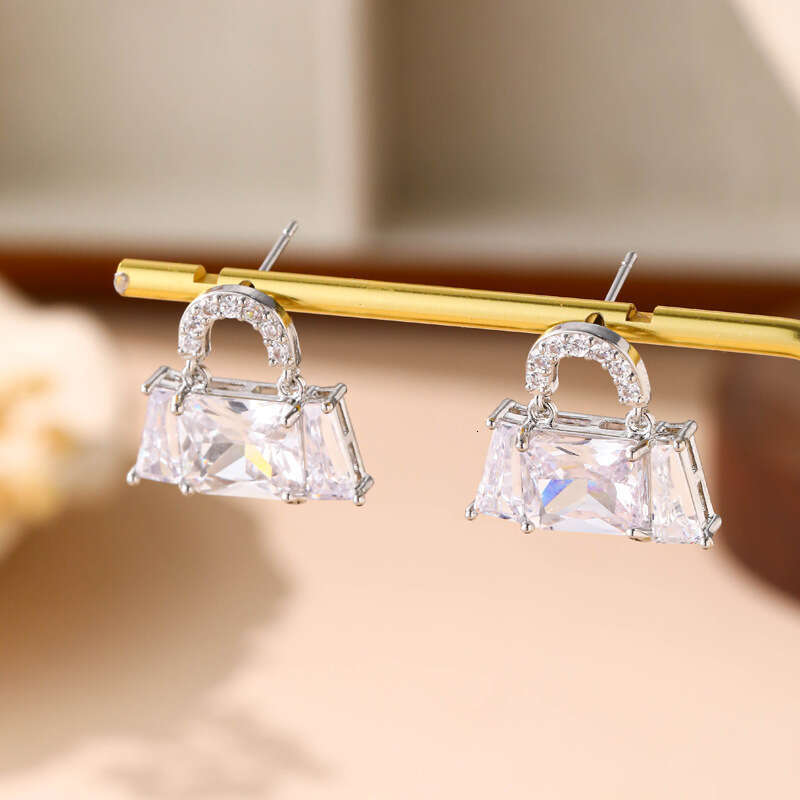 Fashionable Luxurious Zircon Earrings for Women High-End Personalized and Stylish