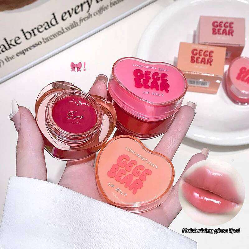 Gege bear heart-shaped lips are moisturizing, silky, delicate, lightweight, and easy to apply lipstick H260302