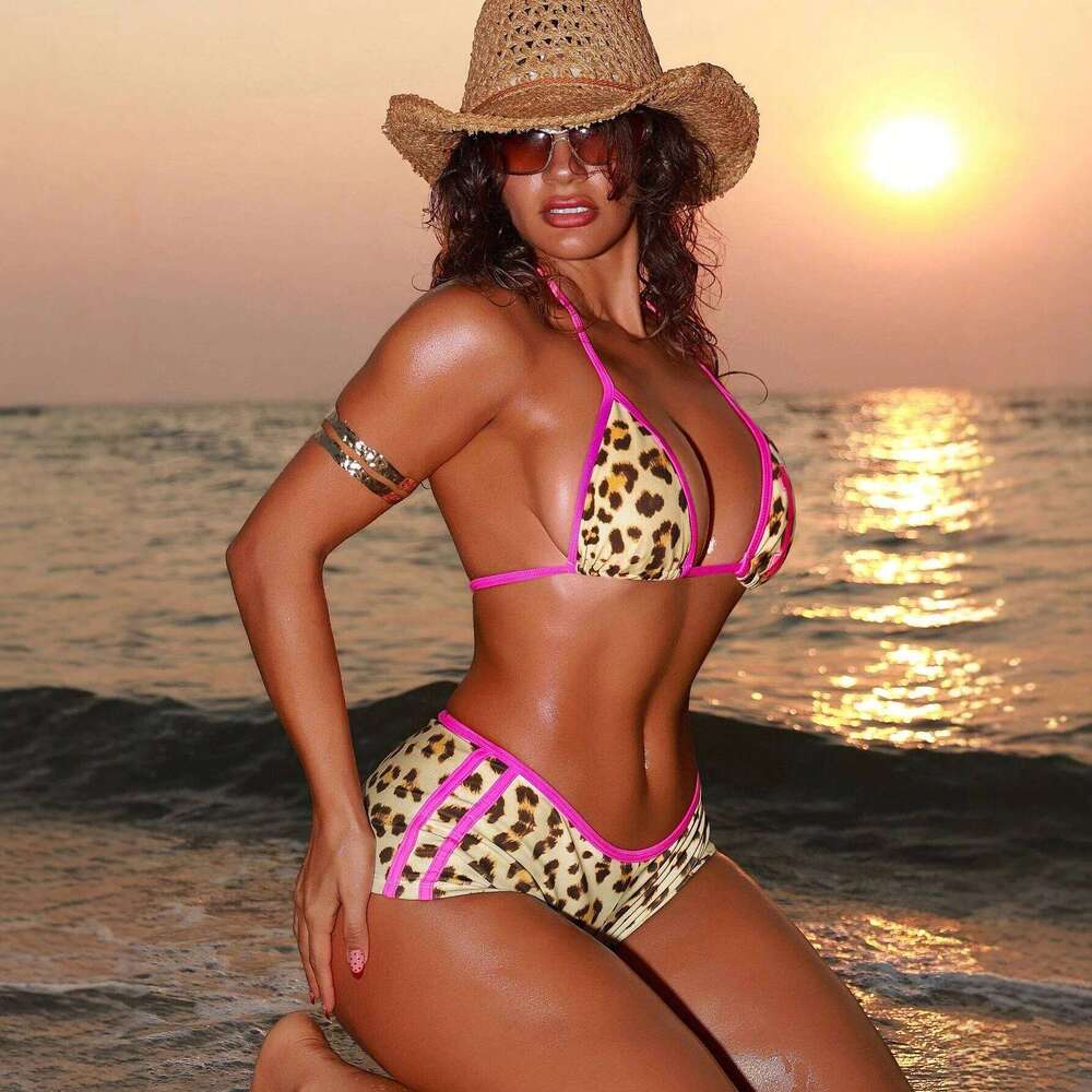 2026 Women's Trendy Color Block Halter Leopard Bikini Booty Shorts Set | European & American Sexy Swimwear Z260301