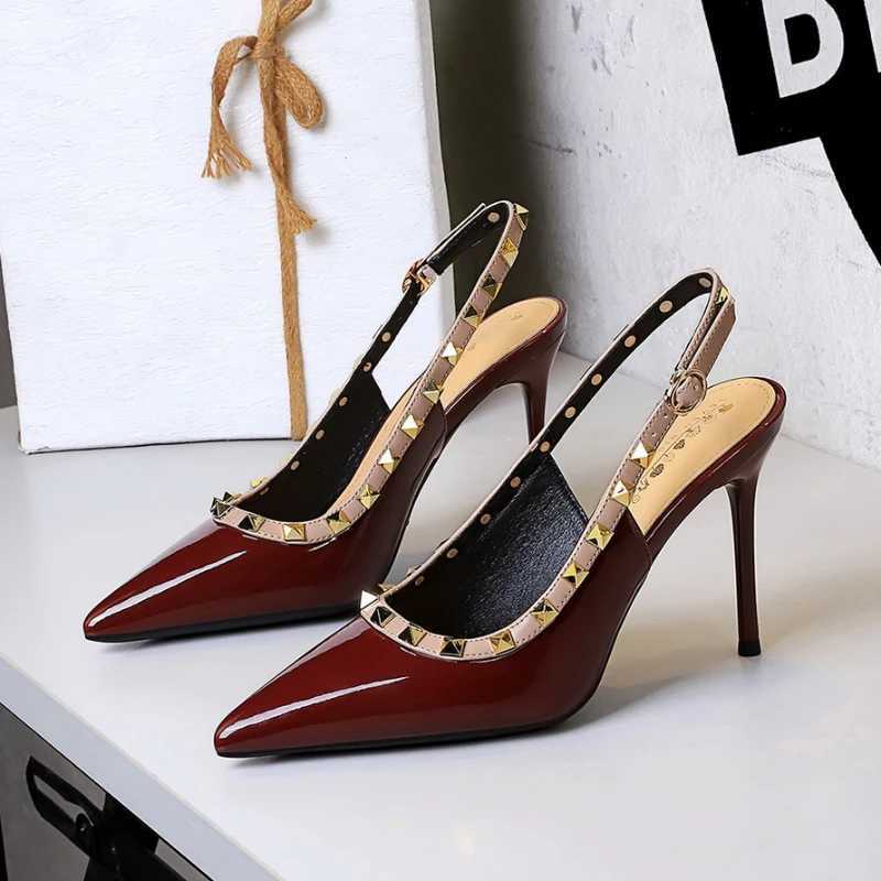 European And American Style Banquet High Heels Super High Heels Shallow MOUth Patent Leather Empty Strap Single Shoes K260302