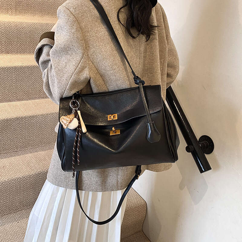 Retro fashion handbag women, new model for work and commuting, large-capacity shoulder with a high-end feel, crossbody bag