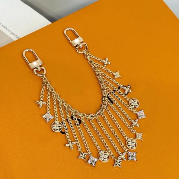 Luxury Brand keychains Designer Fringed Clover Keyrings Fashion Bags Pendant Lovers Car Key Chains For Charm Men Women Christmas Gifts