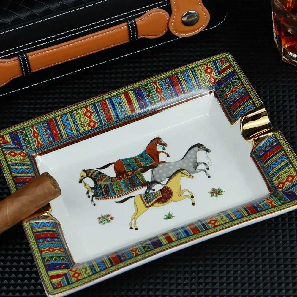 Large Ceramic Cigar Ashtray Retro Horse Pattern Luxury Desktop Decor Gift for MenT260302
