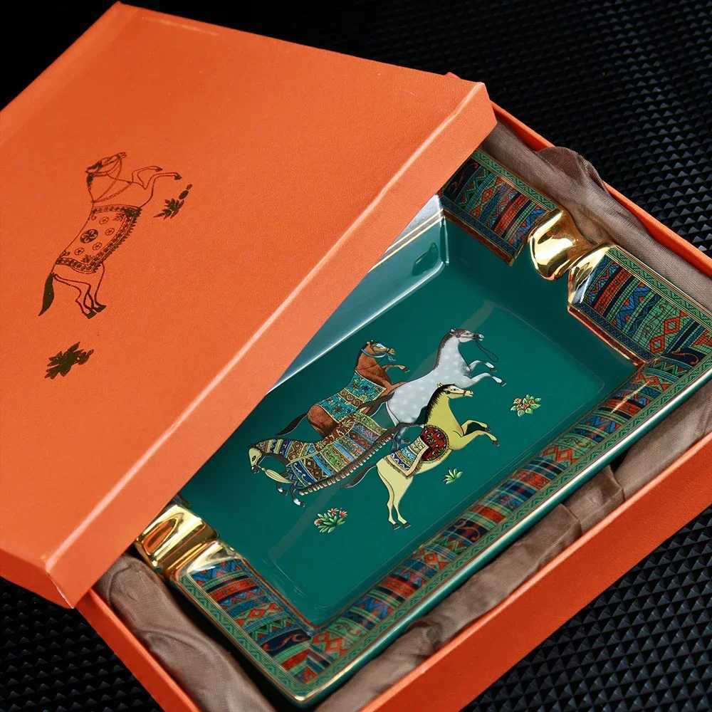 Large Ceramic Cigar Ashtray Retro Horse Pattern Luxury Desktop Decor Gift for MenT260302