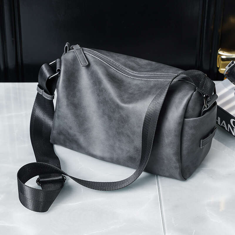 Luxury Shoulder Bags Totes Hobo New Cylinder Single Simple Casual Korean Style Trendy Men S Crossbody Bag Small Backpack SENYY