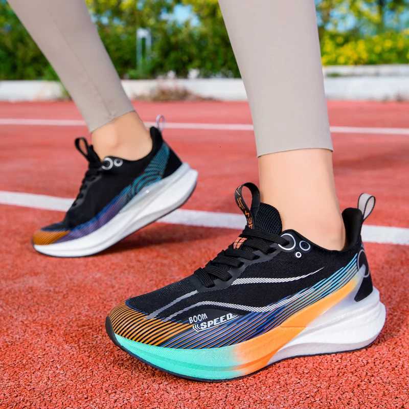 2025 Mens And Womens Professional Carbon Board Marathon Running Shoes Shock Absorption Ultra-light Stable Support Sports Shoes K260302