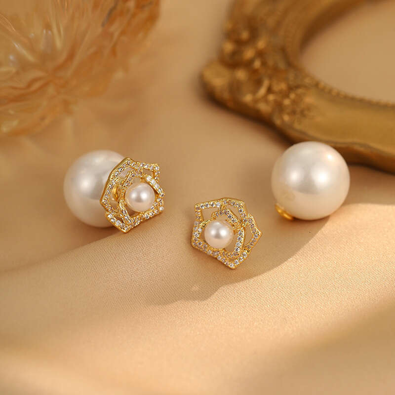 Elegant Pearl Camellia Stud Light Luxury Earrings Exquisite Niche Fashion Socialite Party Earrings For Women