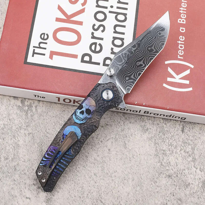 High Quality A2617 Flipper Folding Knife VG10 Damascus Steel Vacuum Heat Treatment Blade CNC Titanium Alloy Handle Ball Bearing Outdoor EDC Pocket Kni
