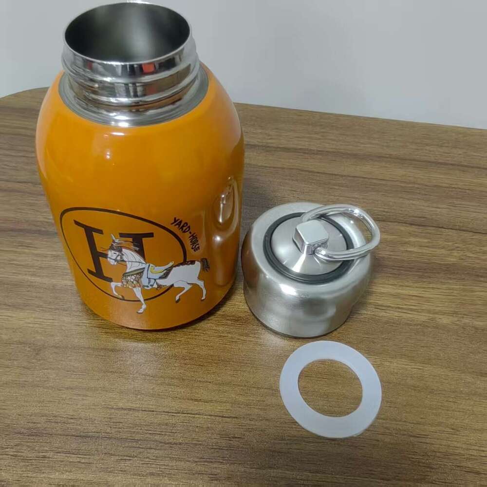 Elegant High-Quality Lightweight 316 SS Thermal Tumbler - Portable Design for Everyday Use
