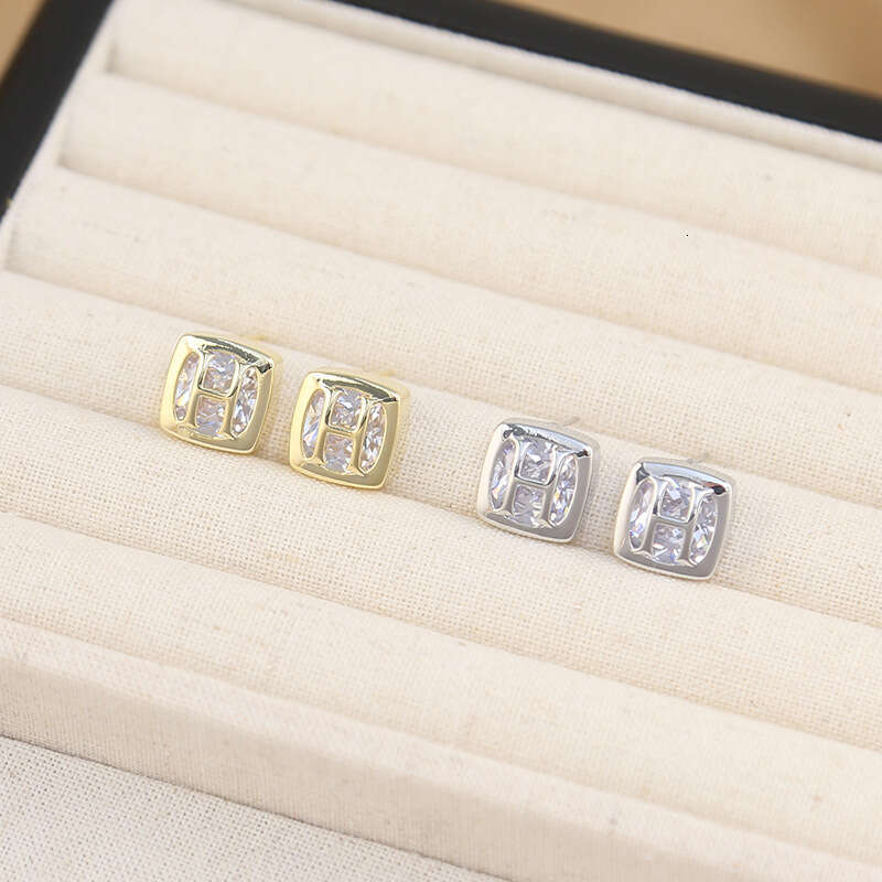 H Zirconia Square Stud Earrings High-end Luxury With Versatile And Elegant Design Silver Needle Earrings