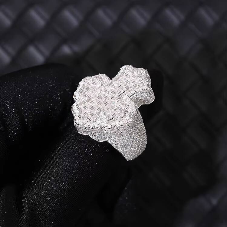 Fashion Design 925 Solid Silver With Iced Out Emerald Shape Moissanite Baguette Diamond Ring for Men Jewelry