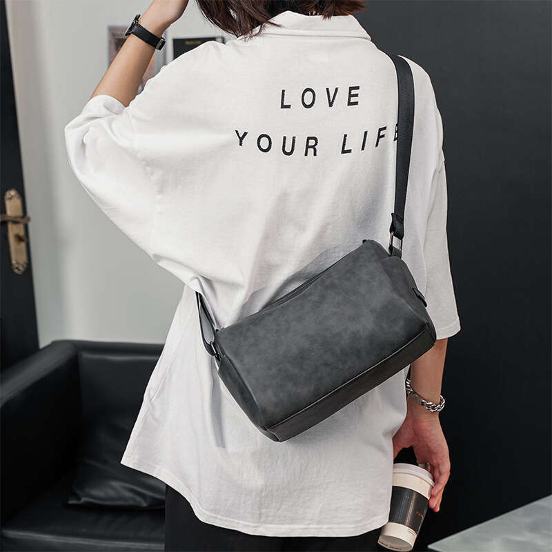 Luxury Shoulder Bags Totes Hobo New Cylinder Single Simple Casual Korean Style Trendy Men S Crossbody Bag Small Backpack SENYY