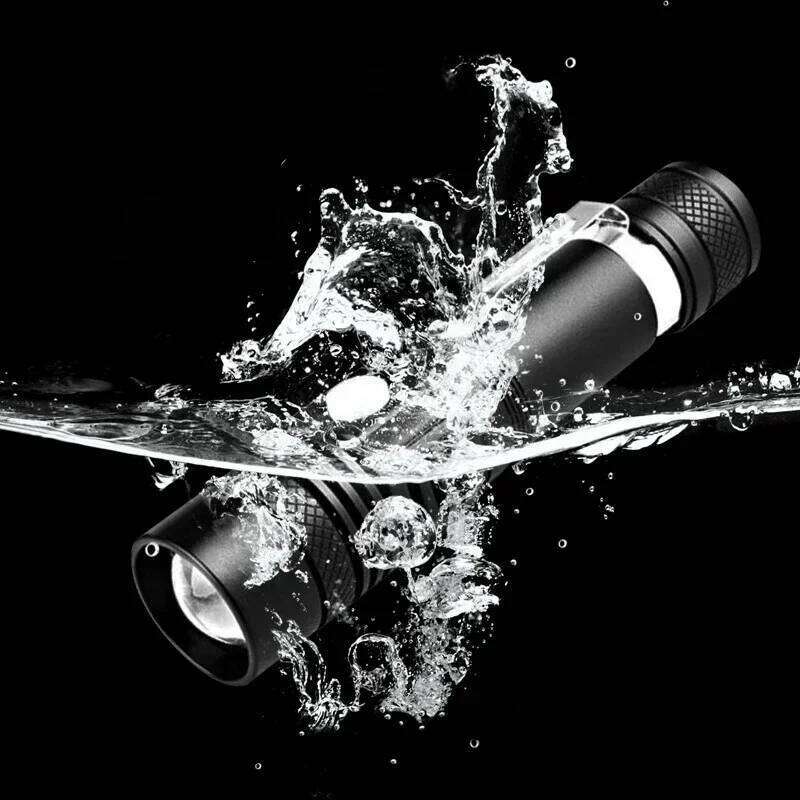 T6 LED Flashlight Strong Light Long-Distance Use Rechargeable 18650 Battery Torch Telescopic Zoom Outdoor Emergency Searchlight Z260301