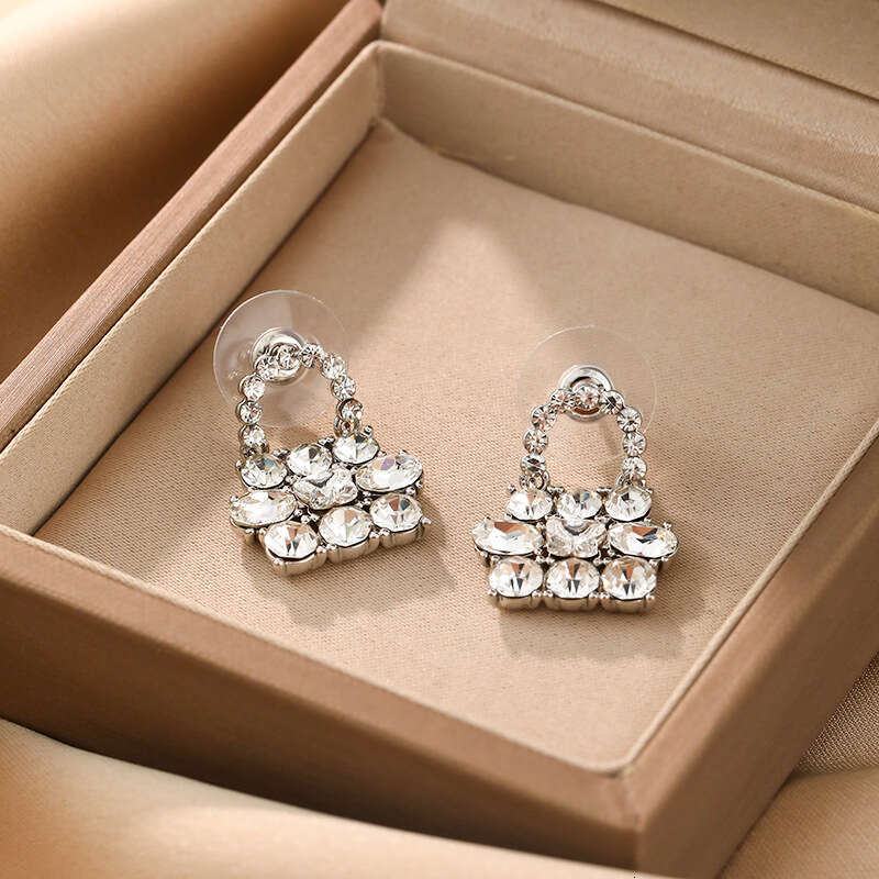 Micro-inlaid Zircon For Women Light Luxury Super Shiny Versatile Simple And Unique Stud Earrings