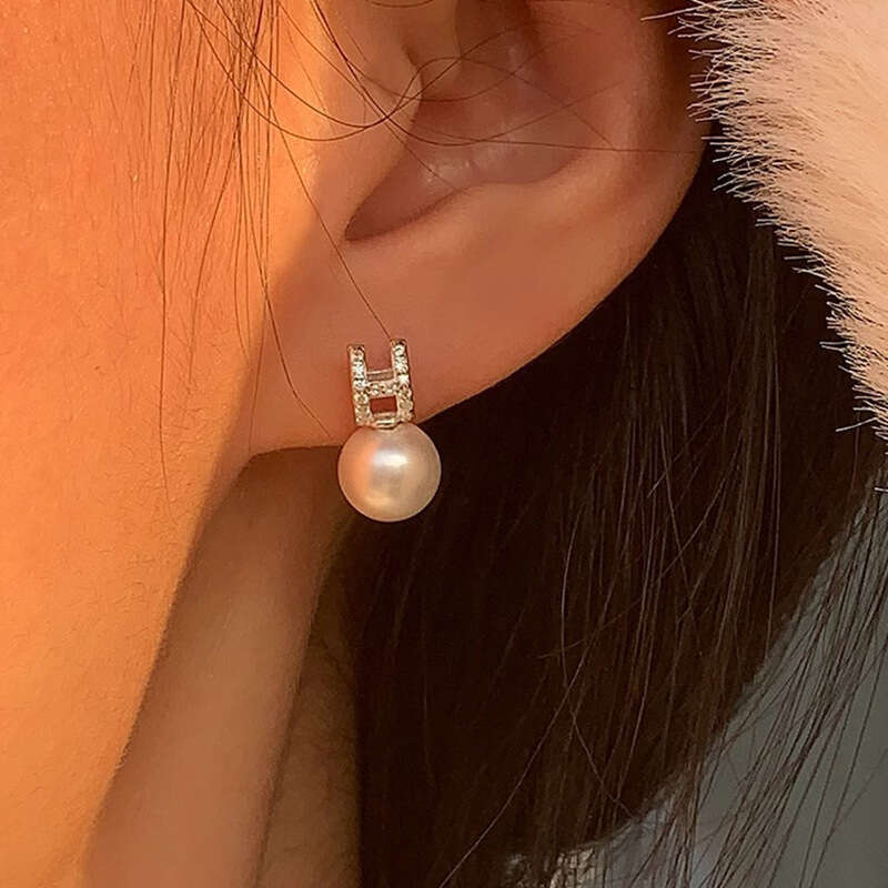 French-style H Letter Light Luxury Faux Pearl Earrings With Hollow Design